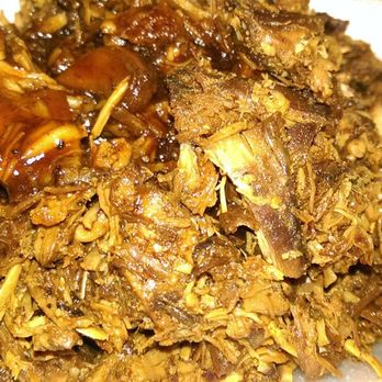 Firewise Barbecue - Up close of the pulled chicken with a couple squirts of the tangy BBQ sauce as a compliment. - Food Trucks Near Me