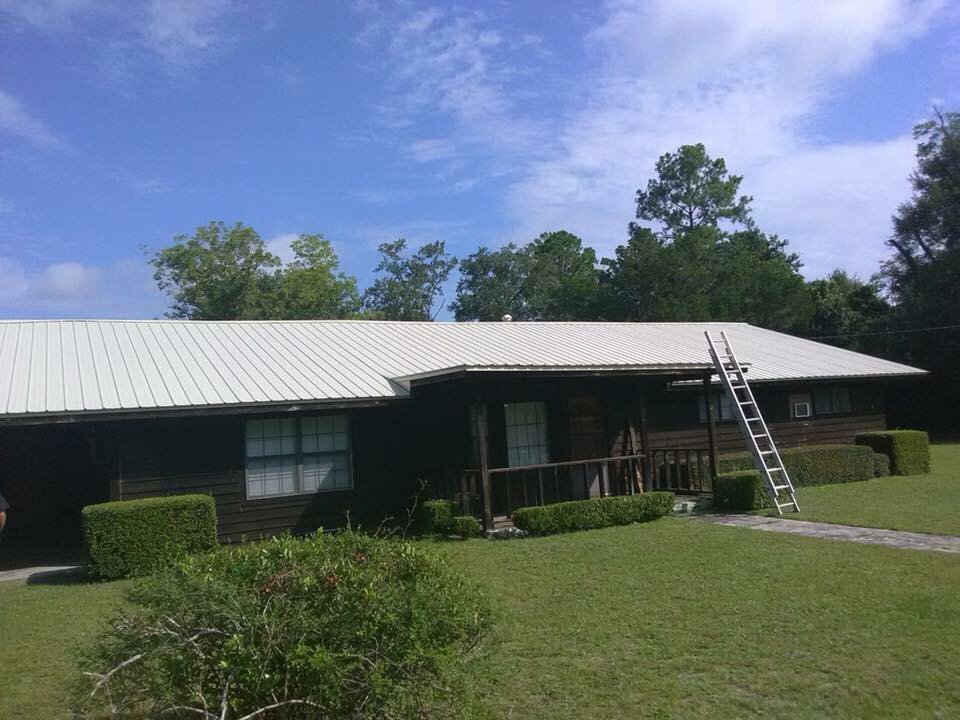 Slide of Leggett's Classic Roofing