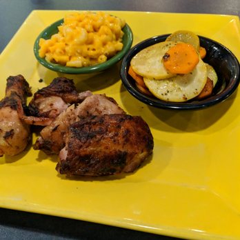 Cutlass Grille - Dark jerk chicken, Mac and cheese, mixed veggies - Caribbean Near Me - Chesapeake, Virginia