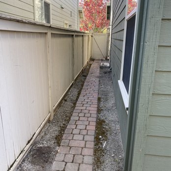 Modern Paving - Side walkway before renovation - Masonry/Concrete Near Me - San Mateo, California Modern Paving - Side walkway before renovation - Masonry/Concrete Near Me - San Mateo, California