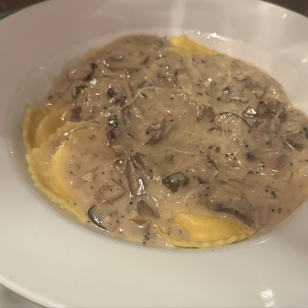Cafe Della Via - Mushroom Ravioli - Italian Near Me - Cayucos, California Cafe Della Via - Mushroom Ravioli - Italian Near Me - Cayucos, California