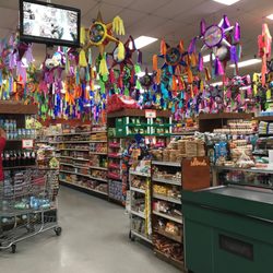 La Tapatia Super Market