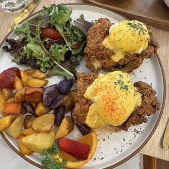 Taste & Glory - Fried Chicken Benedict - Breakfast & Brunch Near Me - San Mateo, California Taste & Glory - Fried Chicken Benedict - Breakfast & Brunch Near Me - San Mateo, California