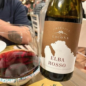 Il Vezzo - Read the bottle - Italian Near Me - Florence, FI