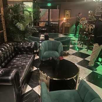 Falcon’s Lair - Bar Seating - Lounges Near Me - Ripon, California