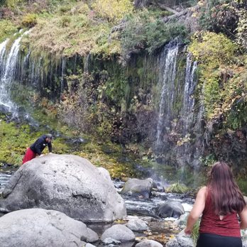 Aj's Outdoor Adventures - Mossbrae Falls, Dunsmuir - Tours Near Me Aj's Outdoor Adventures - Mossbrae Falls, Dunsmuir - Tours Near Me