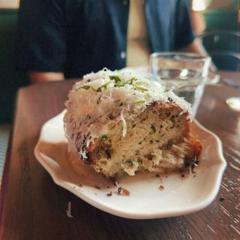 Donna's - Garlic bread, star of the show! - Italian Near Me - Los Angeles, California