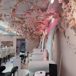 Pinque Nail Bar