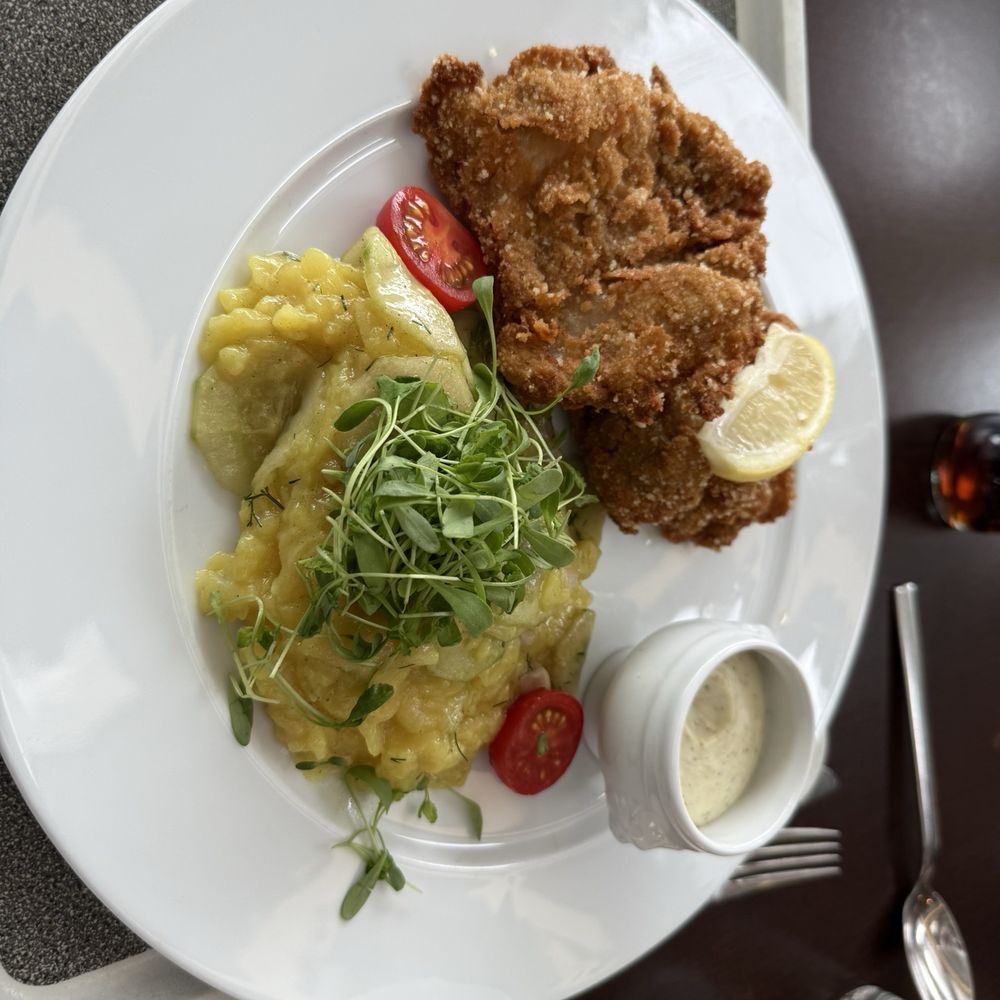 Boxenstopp - Roast Chicken and Potato Salad. - International Near Me - Stuttgart, BW