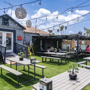 Tacos El Plebe - Outdoor seating - Tacos Near Me - McAllen, Texas