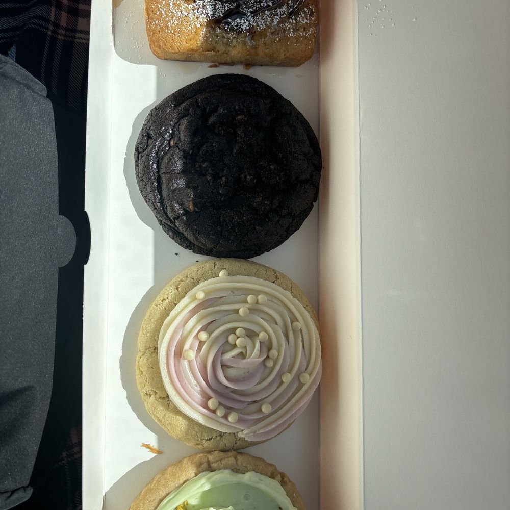 pistachio, french toast, chocolate peanut butter and wedding cake regular sized cookies pistachio, french toast, chocolate peanut butter and wedding cake regular sized cookies