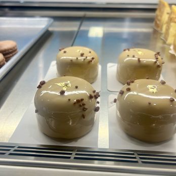 Layered - Bakeries Near Me - Fairfax, Virginia