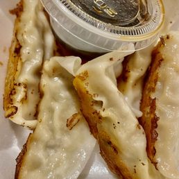 A4. Pork Gyoza (you can choose between pan-fried or steamed)
