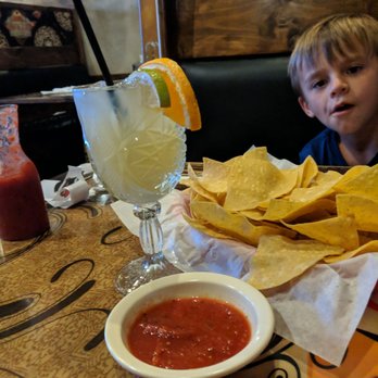 Los Amigos - Margarita chips and salsa - Mexican Near Me - Kalamazoo, Michigan