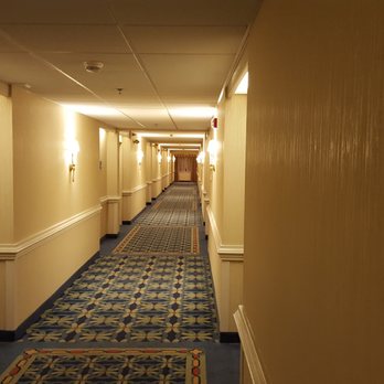 Holiday Inn Express State College - Hallway - Hotels Near Me - State College, Pennsylvania