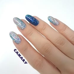 Canary Nail & Eyelash - Extra HK$200 for gradation nails with super shiny glitters!!
Add one more colour is HK$30 extra.