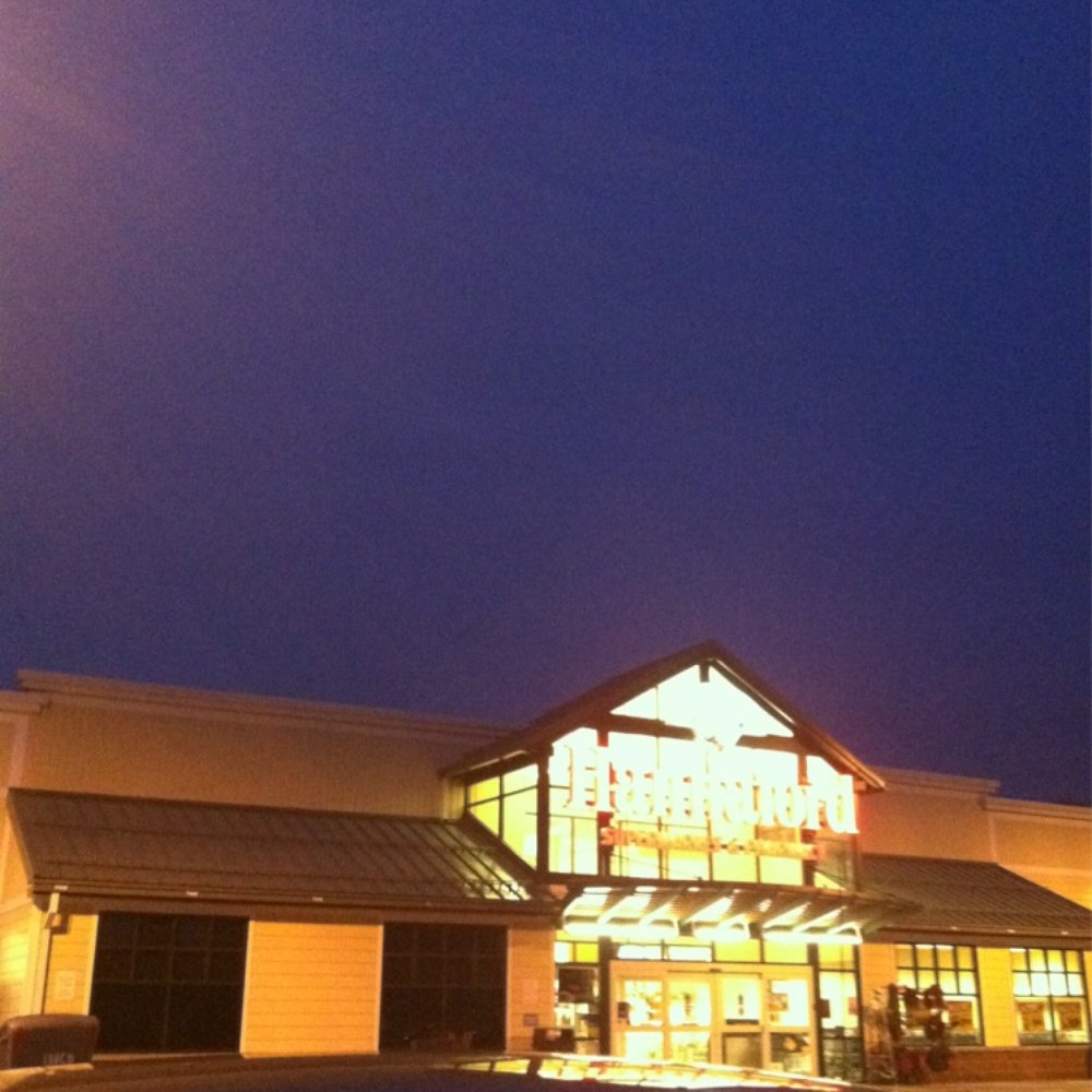 Hannaford Supermarket - Grocery storefront - Grocery Near Me - Esperance, New York Hannaford Supermarket - Grocery storefront - Grocery Near Me - Esperance, New York