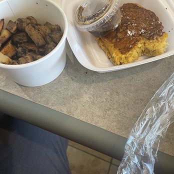 Honest Pastures - Challah French Toast and diced potatoes with seasoning - Vegan Near Me - Virginia Beach, Virginia Honest Pastures - Challah French Toast and diced potatoes with seasoning - Vegan Near Me - Virginia Beach, Virginia
