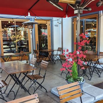 Sulla Vita - Outdoor Dining - Mediterranean Near Me - Leavenworth, Washington
