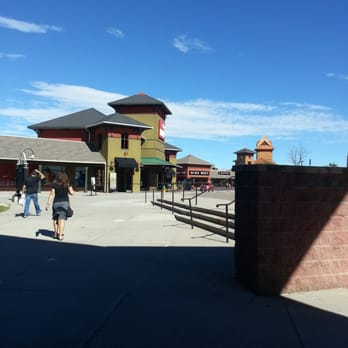 Outlets at Castle Rock - Outlet Stores Near Me - Castle Rock, Colorado
