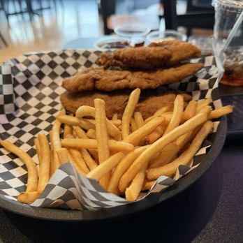 401 Wingz - Chicken tenders and fries - Chicken Wings Near Me - Cranston, Rhode Island