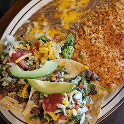 Carlos Restaurante - 2 Tacos Platter