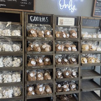 Tota’s Cakery - Bakeries Near Me - Delano, California Tota’s Cakery - Bakeries Near Me - Delano, California