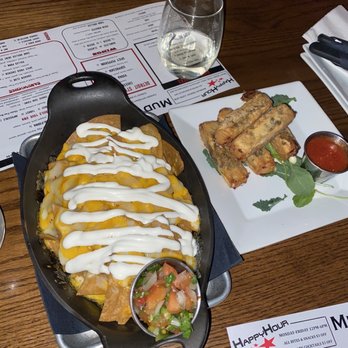 Mudville - Nachos, Mozzarella Sticks - American Near Me - New York, New York Mudville - Nachos, Mozzarella Sticks - American Near Me - New York, New York