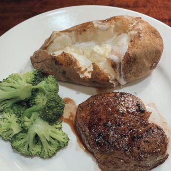 LongHorn Steakhouse - Steakhouses Near Me - Grand Rapids, Michigan