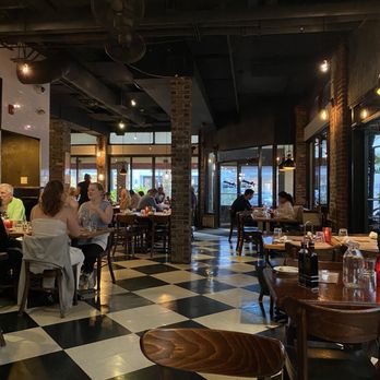 Caragiulos - Great ambiance - Italian Near Me - Sarasota, Florida Caragiulos - Great ambiance - Italian Near Me - Sarasota, Florida