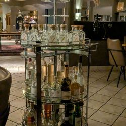 Seehotel Niedernberg - Das Dorf am See - After-dinner drink cart