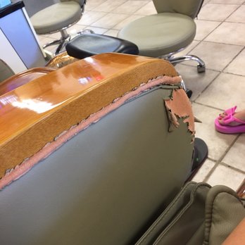 Glamour Nails - All of them Are like this and don't work properly. Very disappointing when your trying to get 1 hour of relaxation. - Nail Salons Near Me - Sherwood, Oregon Glamour Nails - All of them Are like this and don't work properly. Very disappointing when your trying to get 1 hour of relaxation. - Nail Salons Near Me - Sherwood, Oregon