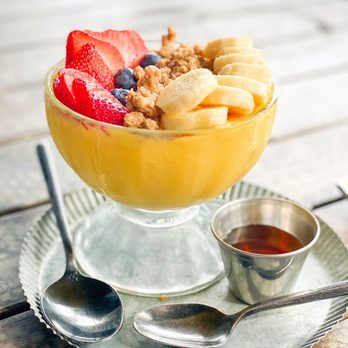 Sagrado Cafe - Mango Passion Bowl IG: lunchwithlaur - Coffee & Tea Near Me - Miami, Florida