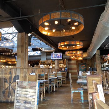 Hendricks BBQ - Interior - Barbeque Near Me - St Charles, Missouri Hendricks BBQ - Interior - Barbeque Near Me - St Charles, Missouri
