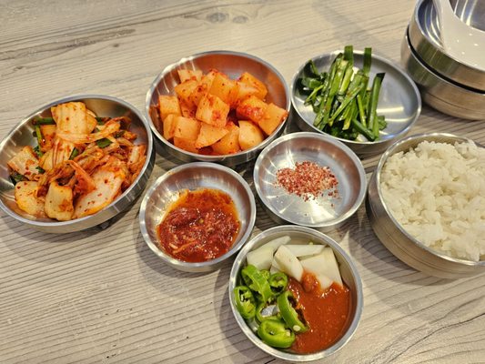 Moobongri Soondae Irvine Barranca (무봉리 순대국 얼바인 바랑카) by null
