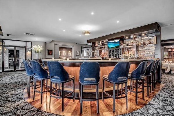Oliver's Restaurant by null
