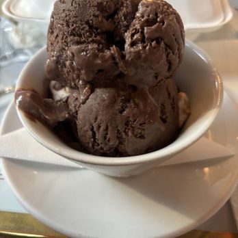 Fete - Rocky Road Ice Cream - New American Near Me - Honolulu, Hawaii Fete - Rocky Road Ice Cream - New American Near Me - Honolulu, Hawaii