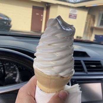 Frostop Drive-In - American Near Me - Huntington, West Virginia