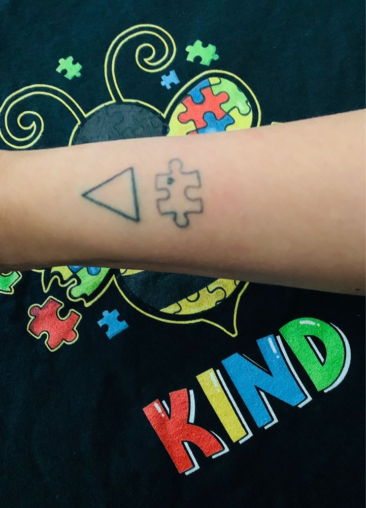 Third 3y3 Tattoo Art Studio Logo