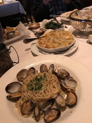 Lou & Mickey's by null