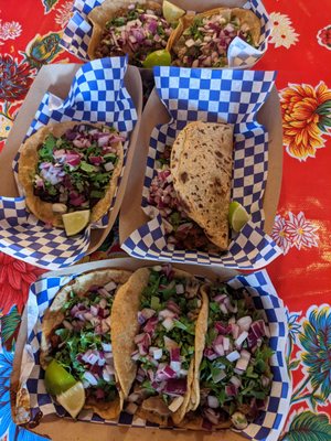 Rubi’s Tacos by null
