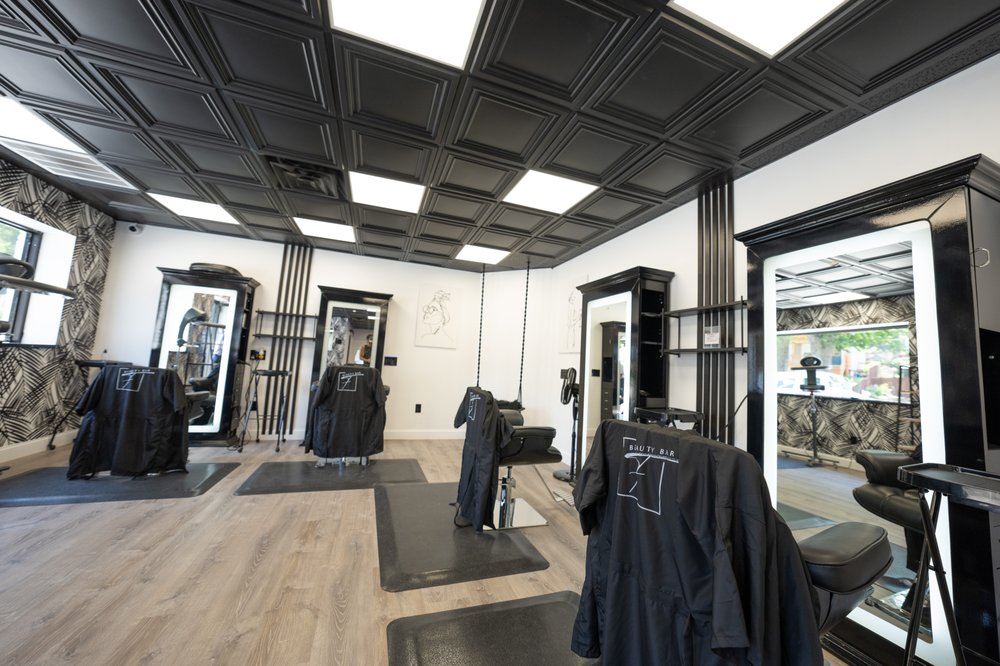 FRANKIE’S BEAUTY BAR Updated July 2024 Request an Appointment 173