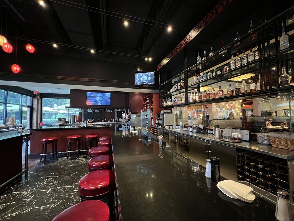 Lucky 32 Southern Kitchen