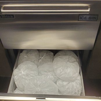 Hotel Eastlund - nice ice bag instead of ice machine, very sanitary - Hotels Near Me - Portland, Oregon Hotel Eastlund - nice ice bag instead of ice machine, very sanitary - Hotels Near Me - Portland, Oregon