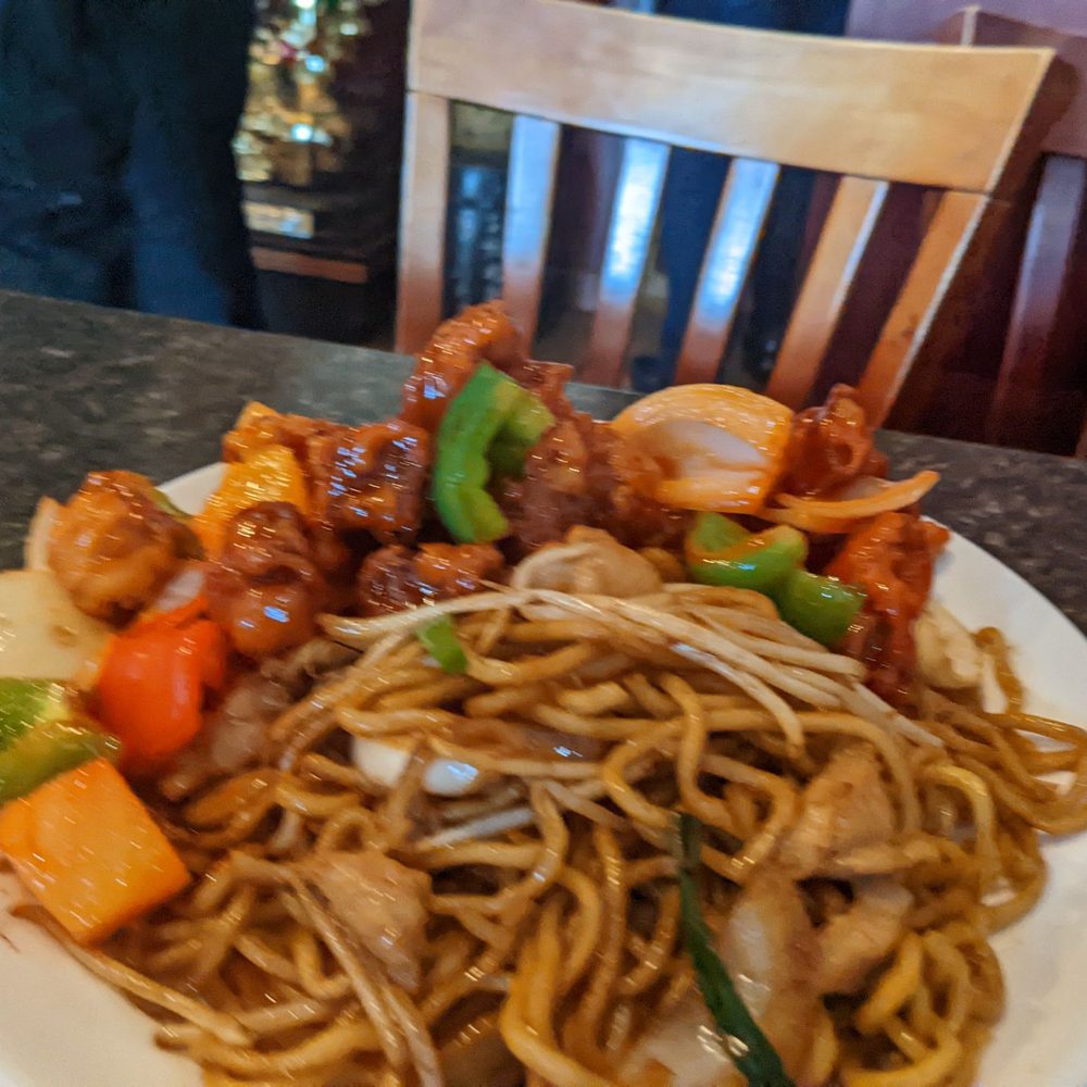 CF Cheng - Sweet and sour pork with chow mein! - Chinese Near Me - Sacramento, California CF Cheng - Sweet and sour pork with chow mein! - Chinese Near Me - Sacramento, California