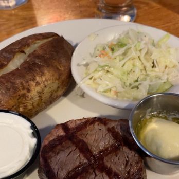 The Horse - Social Hour $25 Filet Mignon with Garlic Butter, Baked Potato, Coleslaw - Venues & Event Spaces Near Me - Norfolk, Massachusetts