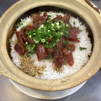 風味園 - Hot pot rice with Chinese sausage - Chinese Near Me - Hong Kong, HK