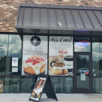 Cinnaholic - Store front - Bakeries Near Me - Pearland, Texas Cinnaholic - Store front - Bakeries Near Me - Pearland, Texas