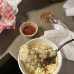 Book’s BBQ - Macaroni and cheese/ mushy trash