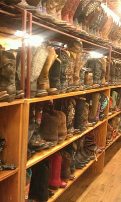 Allens Boots by null